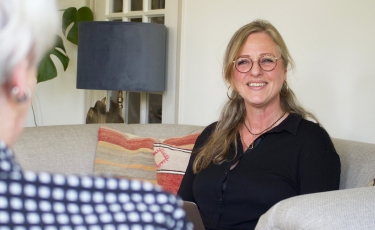 Renée geeft met haar biografische coaching ook reflectiegesprekken.